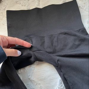 2 Spanx Leggings
